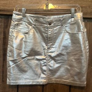 DIVIDED H & M Size 8 silver stretchy mini skirt